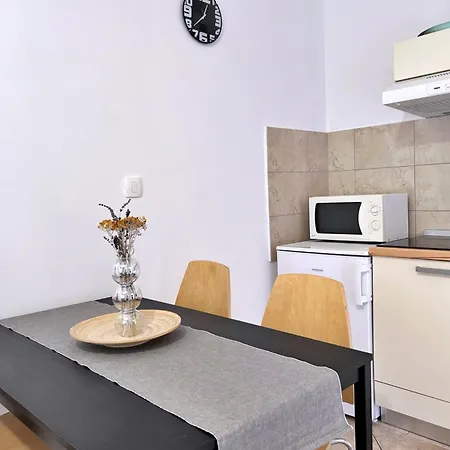 Apartment With Parking Space Cizici, Krk - 22046 Malinska