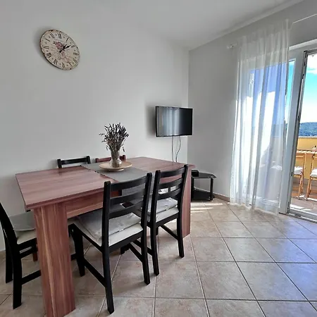 Apartment With Parking Space Cizici, Krk - 22046