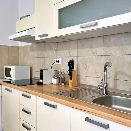 With A Parking Space Cizici, Krk - 22046 Apartment Malinska