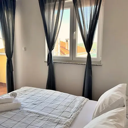 Apartment With Parking Space Cizici, Krk - 22046 *