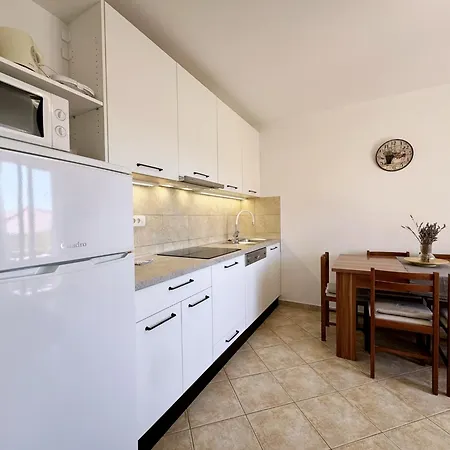 With A Parking Space Cizici, Krk - 22046 Apartment Malinska