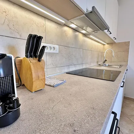 Apartment With Parking Space Cizici, Krk - 22046