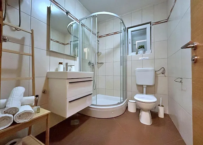 With Parking Space Cizici, Krk - 22046 Apartmán