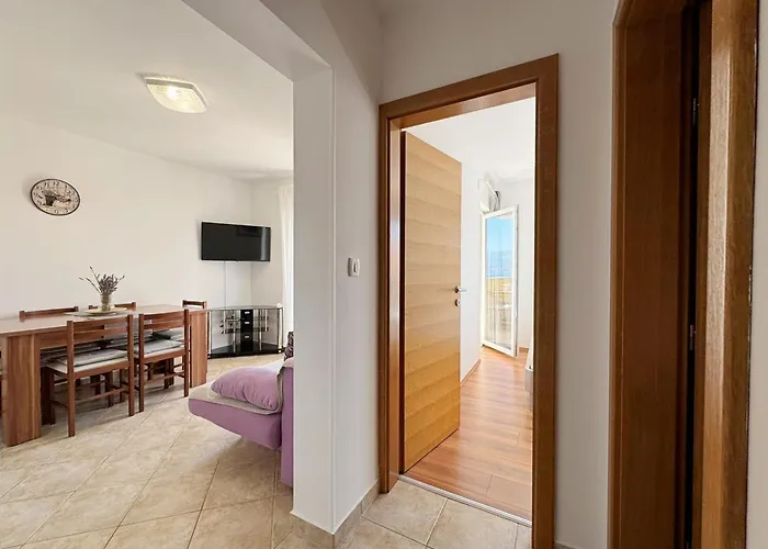 With Parking Space Cizici, Krk - 22046 马林斯卡