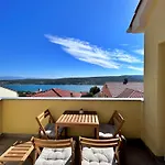 With Parking Space Cizici, Krk - 22046 Apartment